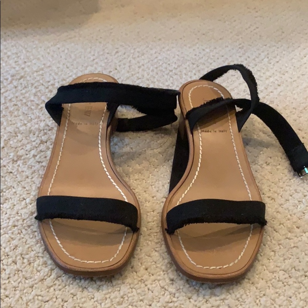 Black Jcrew Leather sandal with Grosgrain straps!